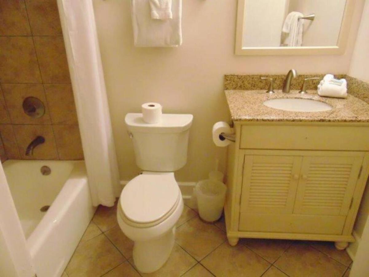 St. Simons Island W2 Ocean Walk Resort Upstairs 2 Bed King And Two Twins Next To Back Pool מראה חיצוני תמונה